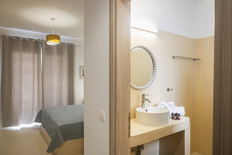 Bathroom, Photo of the whole room