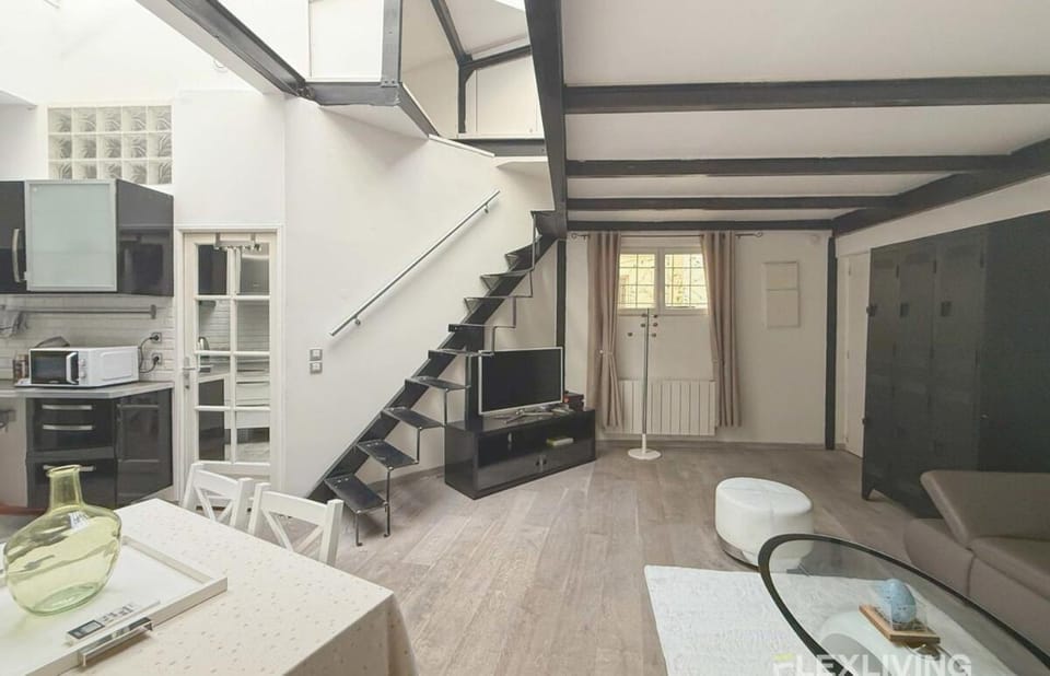 Immeuble Villiers Apartment in Paris