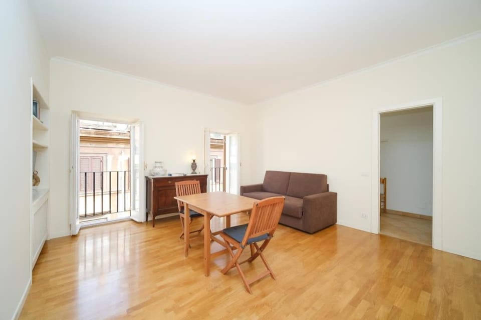 Juan&Elisa Trevi by BuddyRent Apartment in Rome