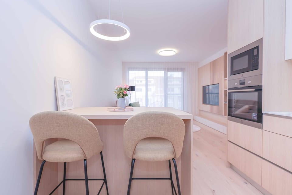 Fresh & Modern ZWIRN Oasis - Free Parking Apartment in Bratislava