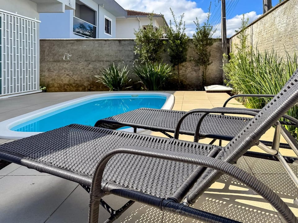Casa c/ piscina e churrasqueira para até 6 pessoas House in Brusque