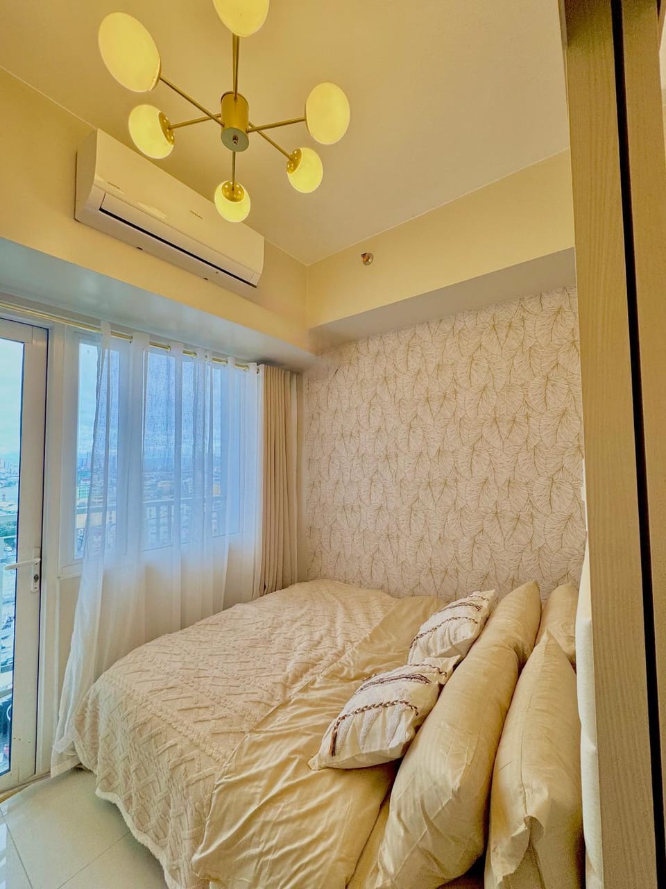 Quezon City Luxury Condo Unit Sun Residences Welcome Rotonda España Apartment in Manila City