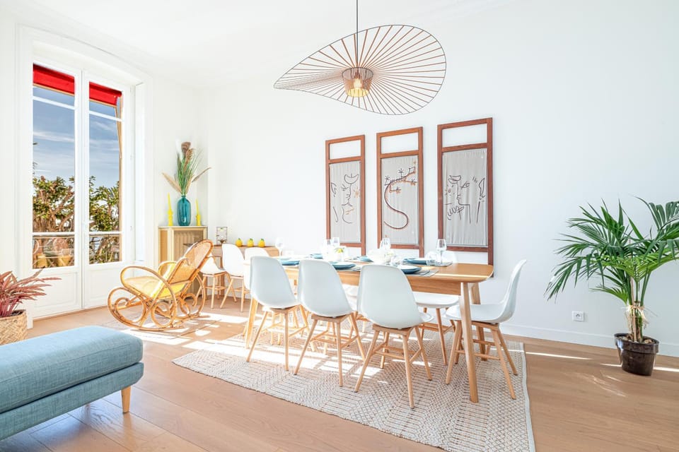 Living room, Dining area