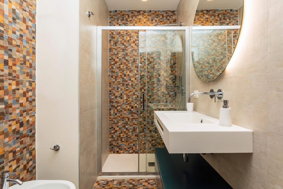 Bathroom, Living room
