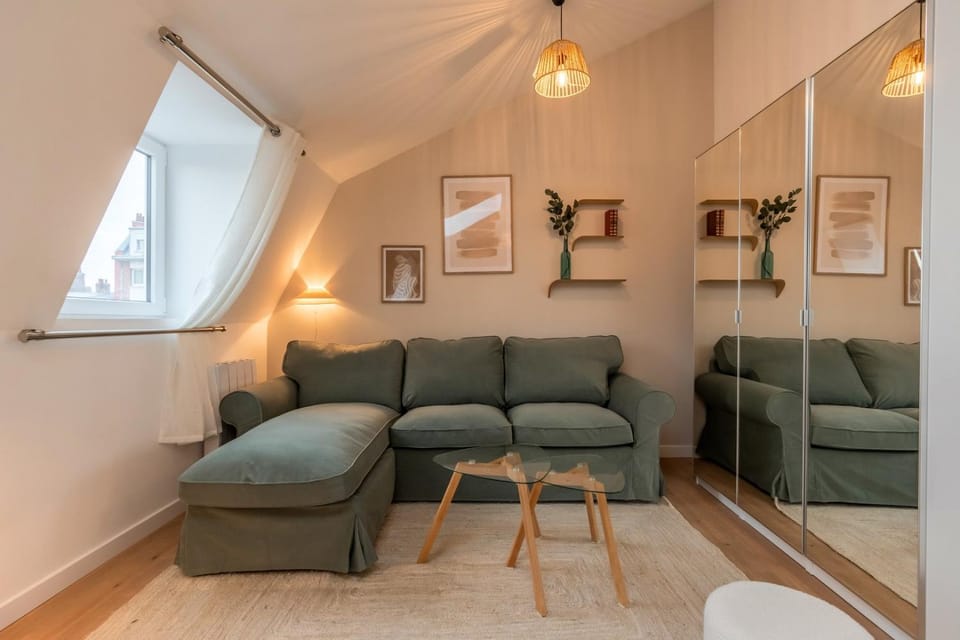Appartement deux chambres sur la place Sébastopol Apartment in Lille