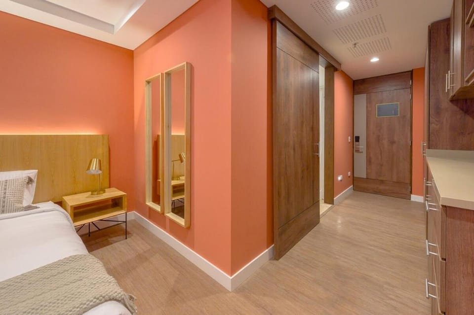 Bed, Bathroom, Photo of the whole room, Bedroom, wardrobe