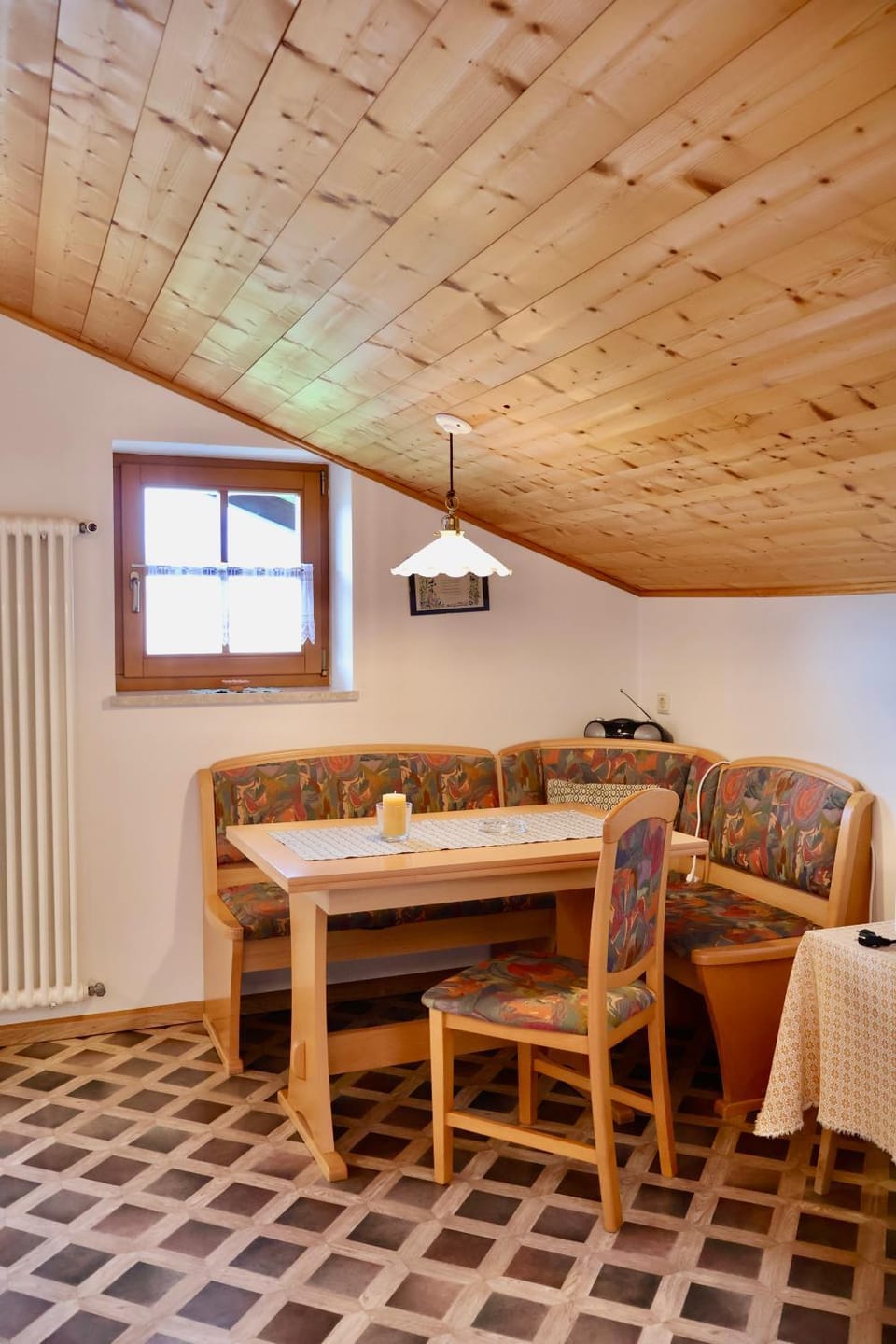 Seating area, Dining area