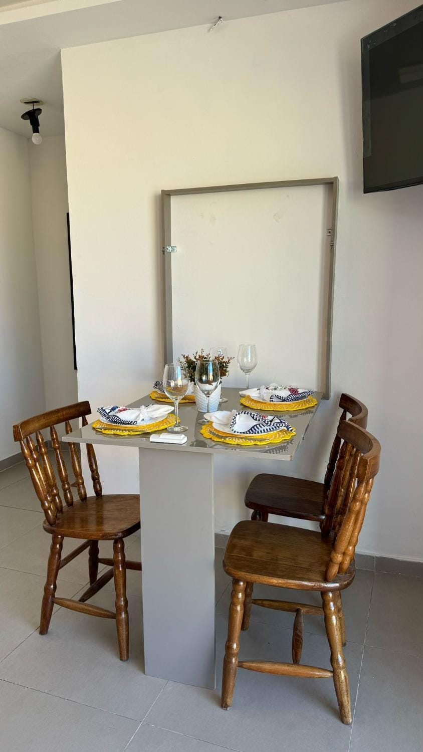 TV and multimedia, Seating area, Dining area