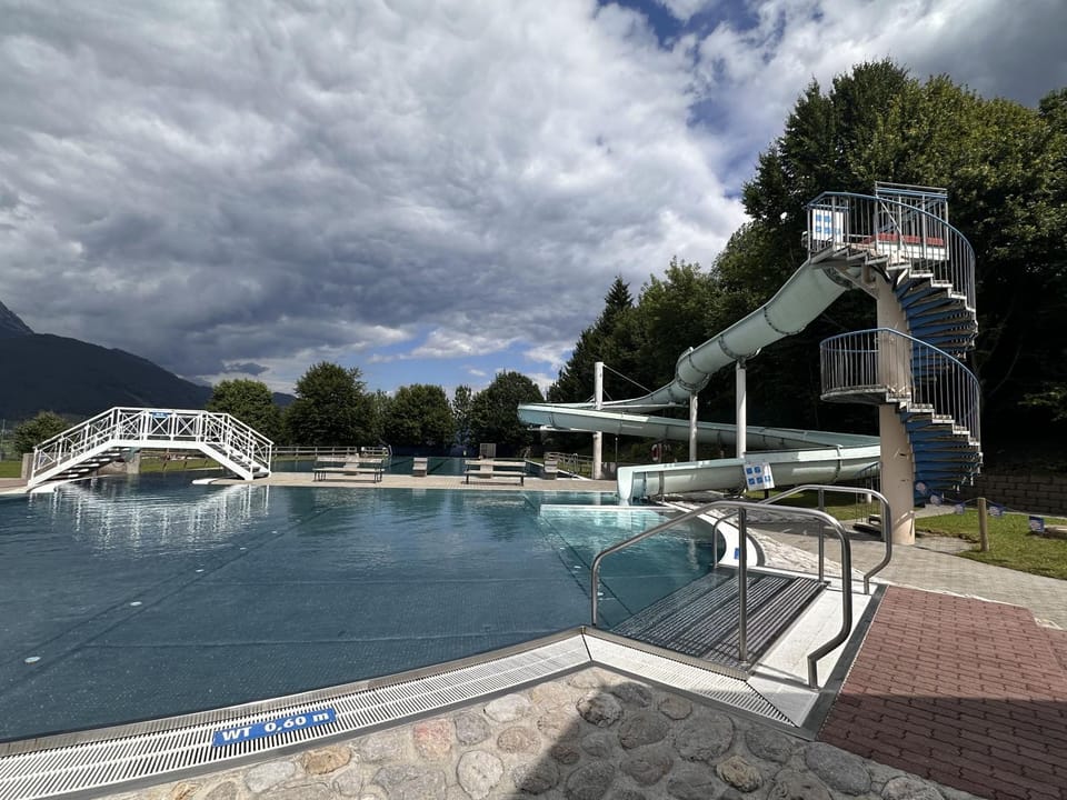 Day, Natural landscape, Mountain view, Pool view, Swimming pool, sunbed