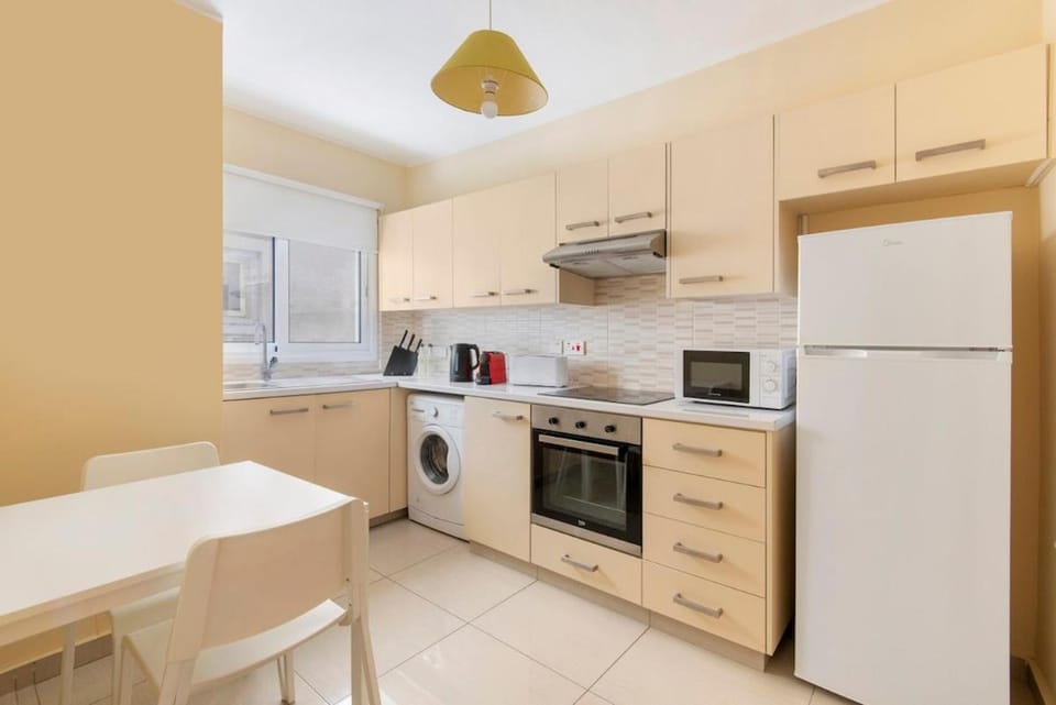 City Center, Nice View, 2BR Apartment in Larnaca