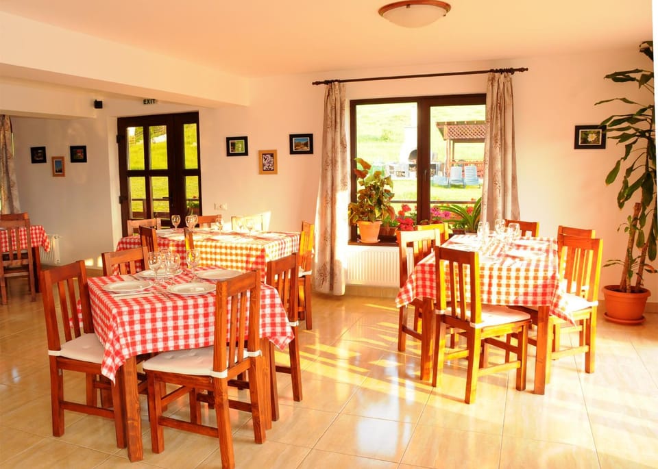 Pensiunea Recanto Bed and Breakfast in Brașov County