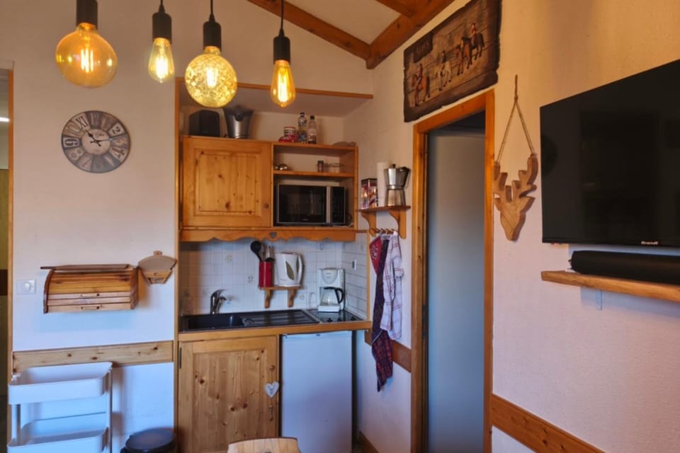 Cozy Apartment with Balcony Saint-Gervais Apartment in Saint-Gervais-Bains