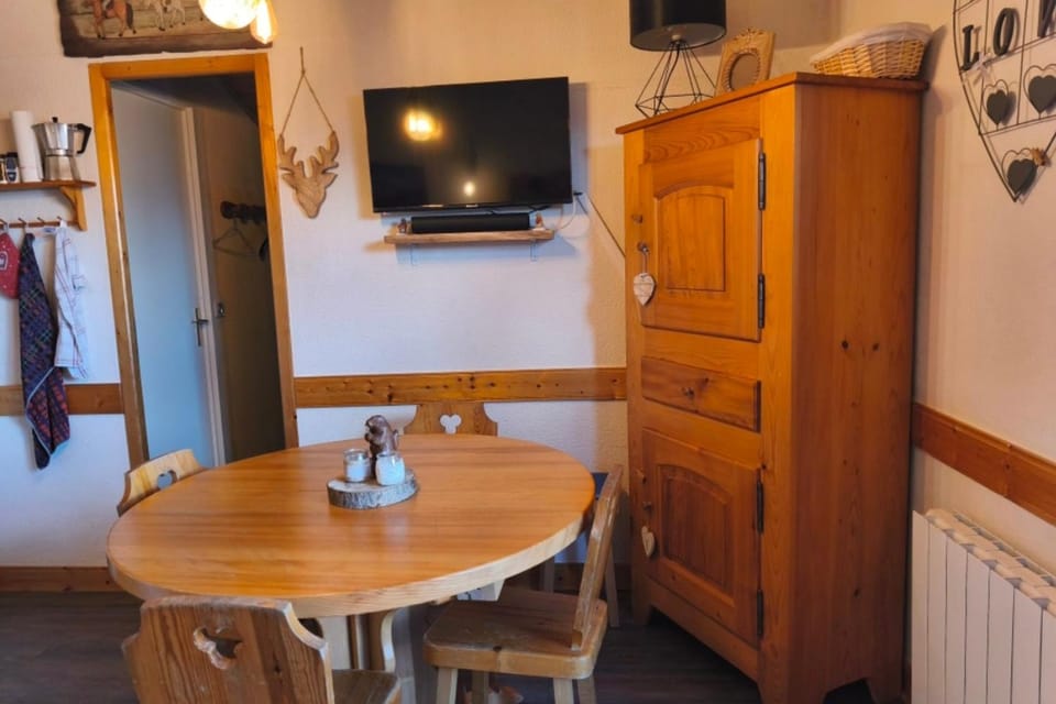 Cozy Apartment with Balcony Saint-Gervais Apartment in Saint-Gervais-Bains