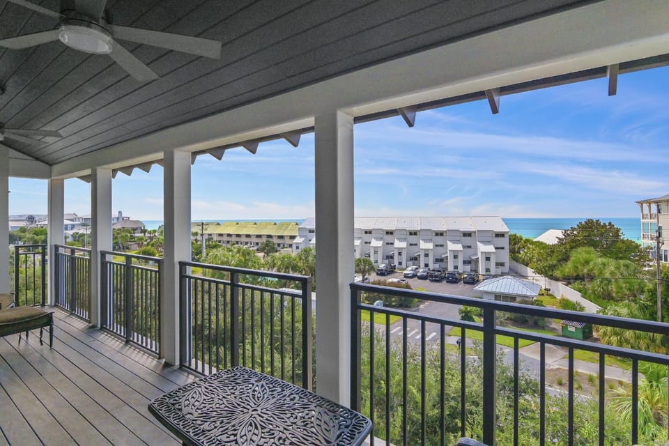 WaterHouse 402 House in Seacrest