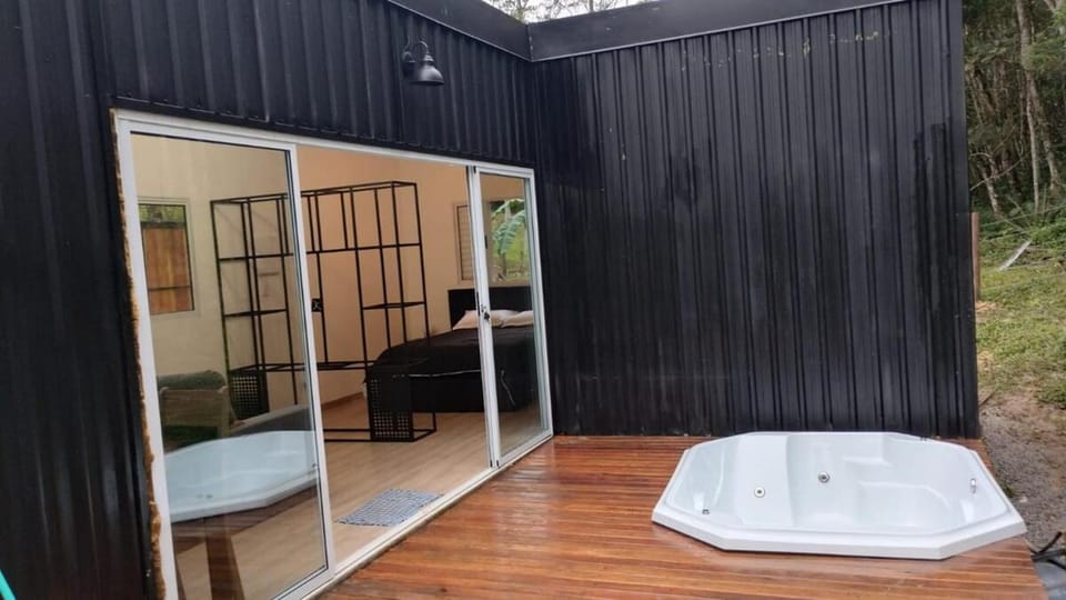 Cabana Moderna Chalet in Bertioga