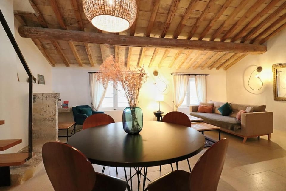 Douceur Uzétienne Appartement de Caractère Climatisé Apartment in Uzes