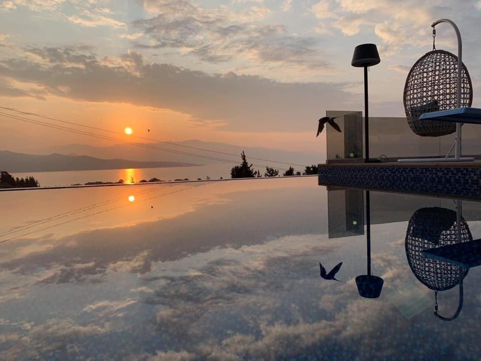 Swimming pool, Swimming pool