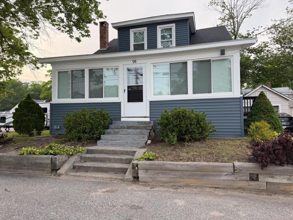 Spacious 5 BR Coastal Retreat - Perfect 4 Groups House in Old Orchard Beach