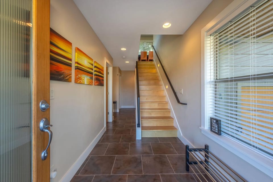 Bluff View 30 Day House in Hood River