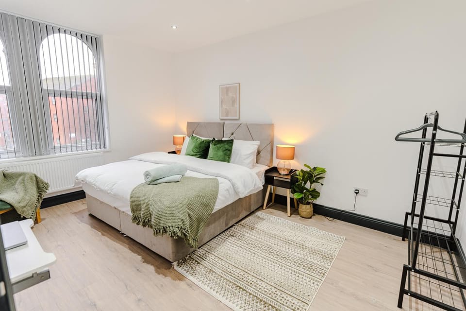 Bed, Bedroom