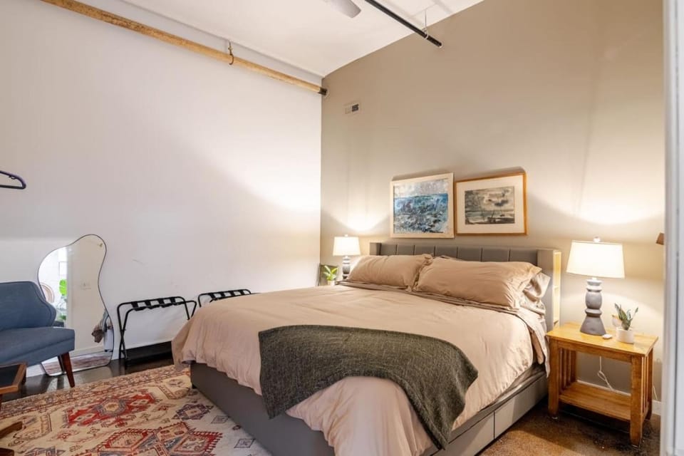 Bed, Bedroom