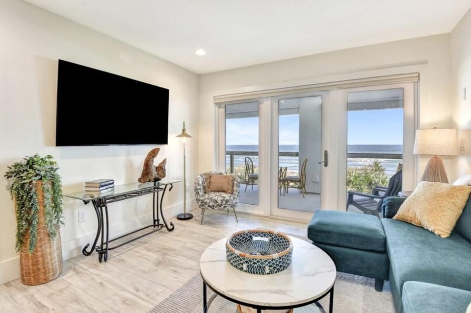 The White House on Flagler Beach - Unit 22 home Apartment in Painters Hill