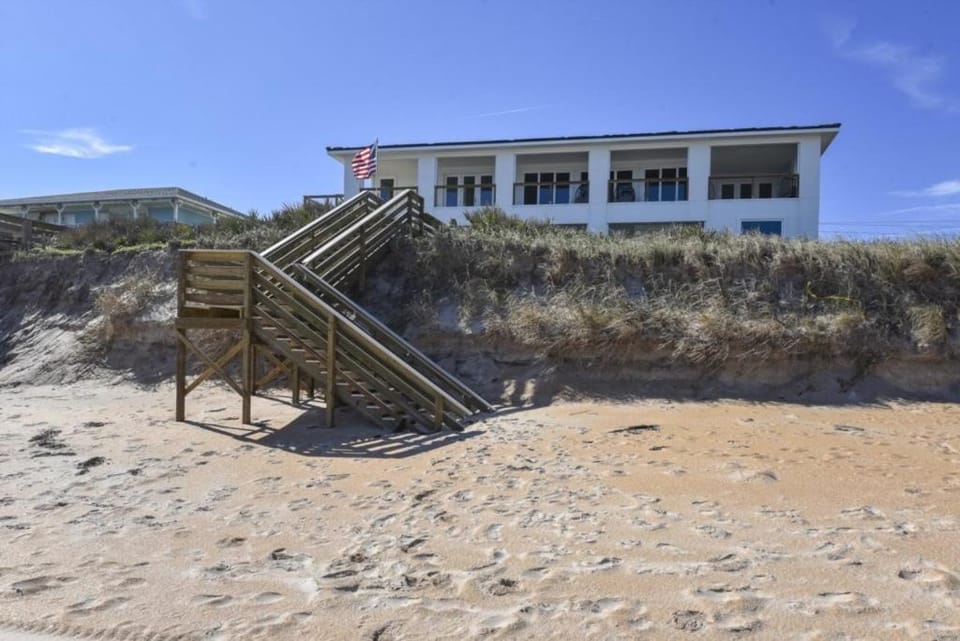 The White House on Flagler Beach - Unit 22 home Apartment in Painters Hill