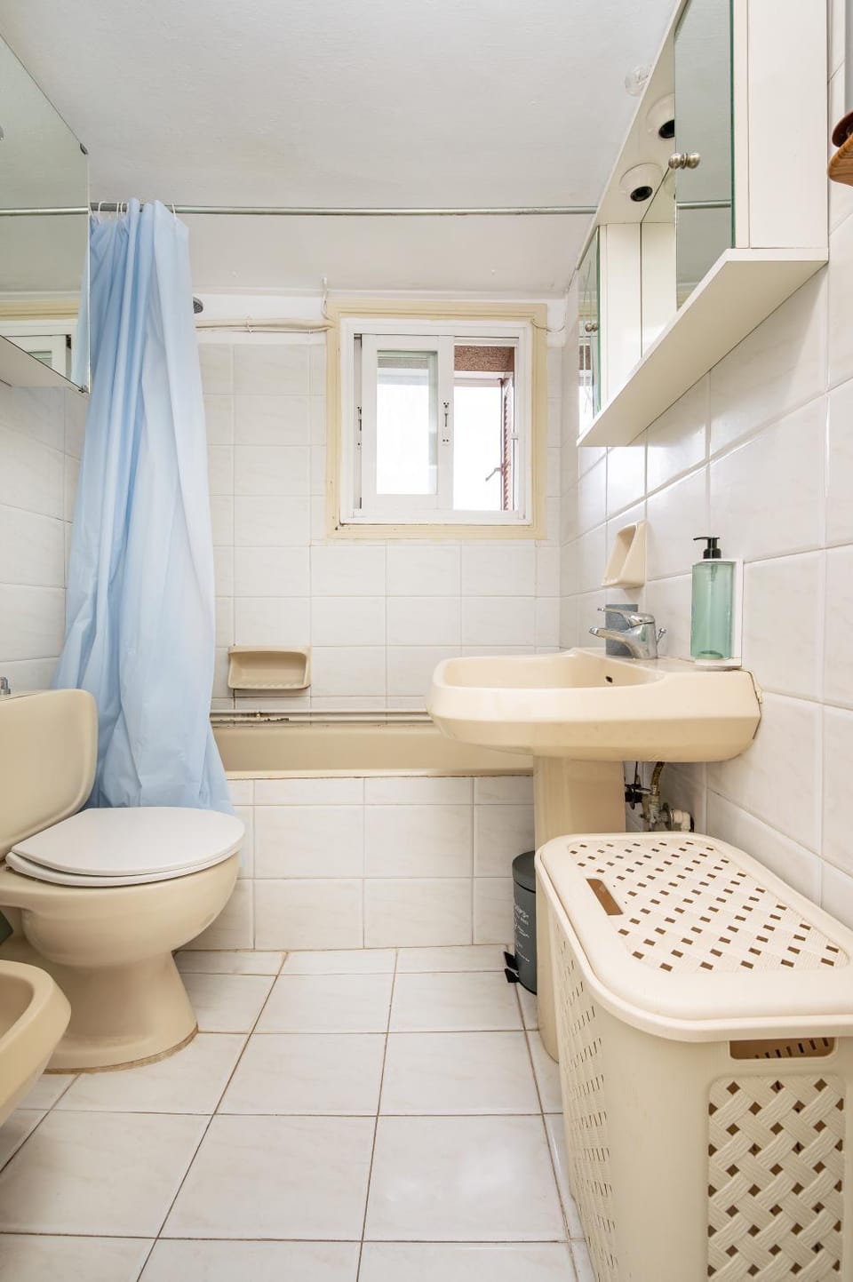 Shower, Toilet, Bathroom, Bath