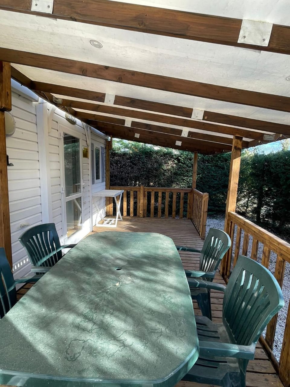 Mobilhome dans camping 3 étoiles en Provence Campground/ 
RV Resort in La Roque-d'Anthéron