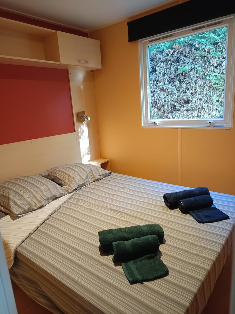 Mobilhome dans camping 3 étoiles en Provence Campground/ 
RV Resort in La Roque-d'Anthéron