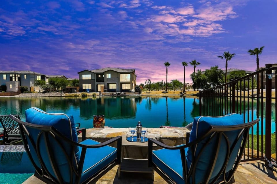 Bellagio Lakeside Pool Spa House in Indio