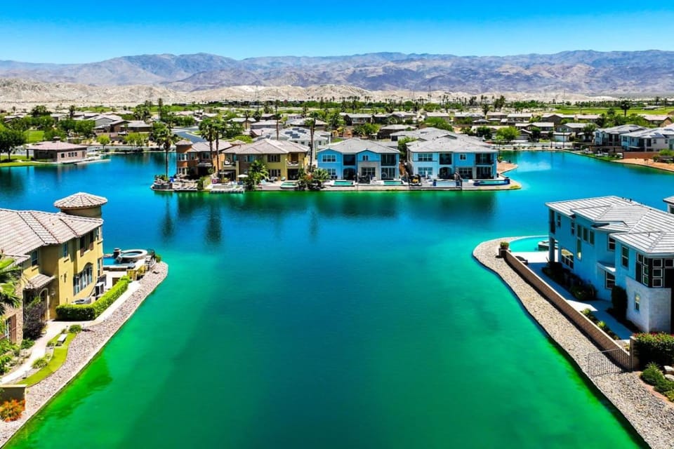Bellagio Lakeside Pool Spa House in Indio