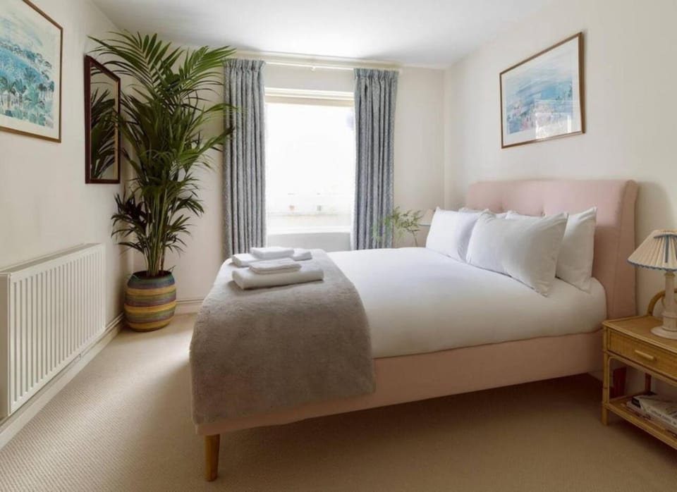 Colourful house 3 Bed Apt - Notting Hill Apartment in City of Westminster