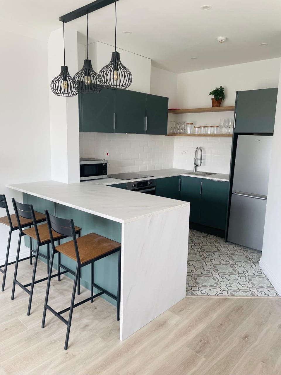 Kitchen or kitchenette, Dining area, minibar