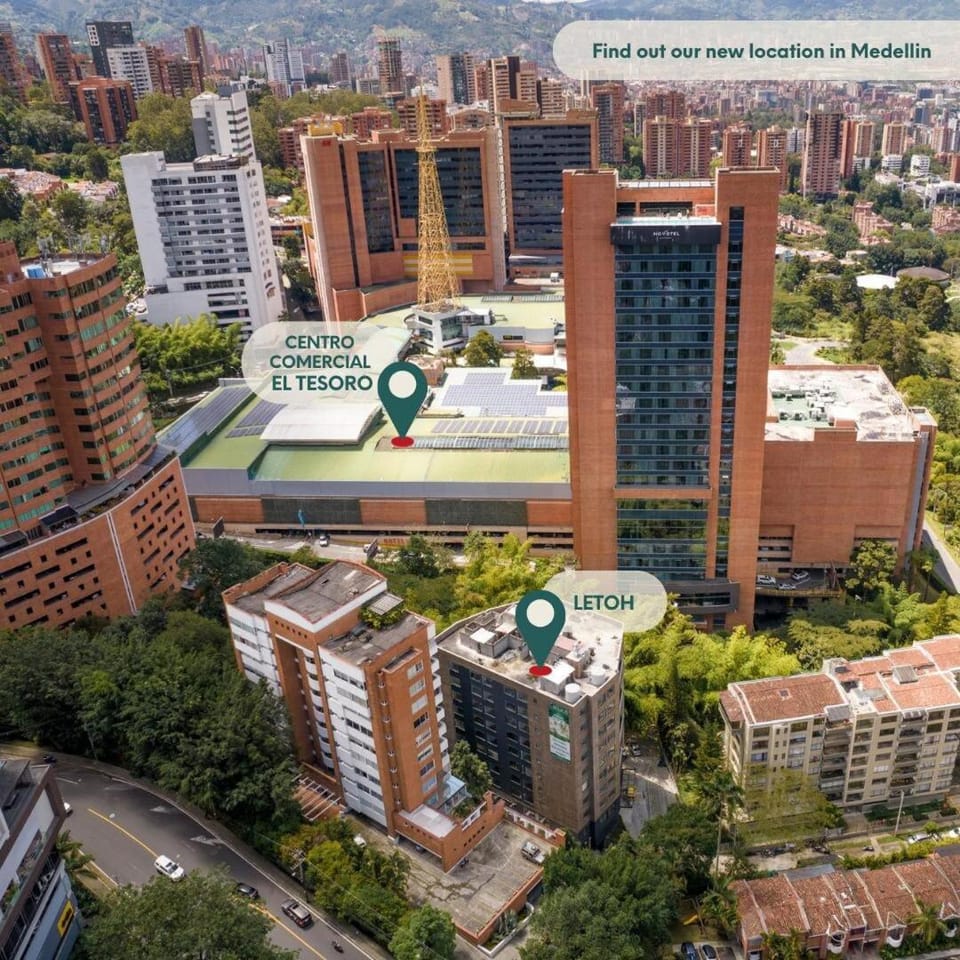 Property building, Bird's eye view, City view, Location, acessibility