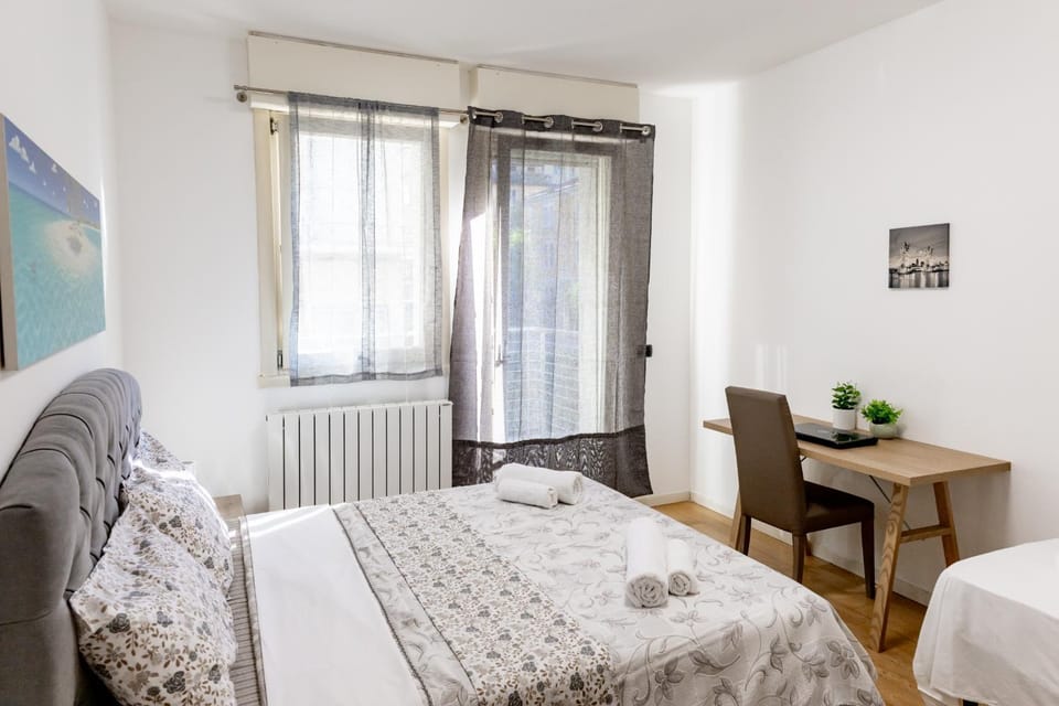 Bed, Bedroom