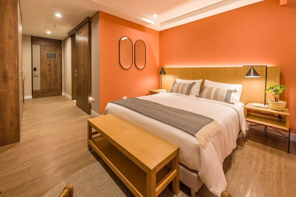 Bed, TV and multimedia, Photo of the whole room, Bedroom, wardrobe