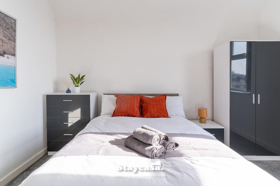 Casa Cove 2F Flat Free Parking - 5min to Hospital Apartment in Manchester