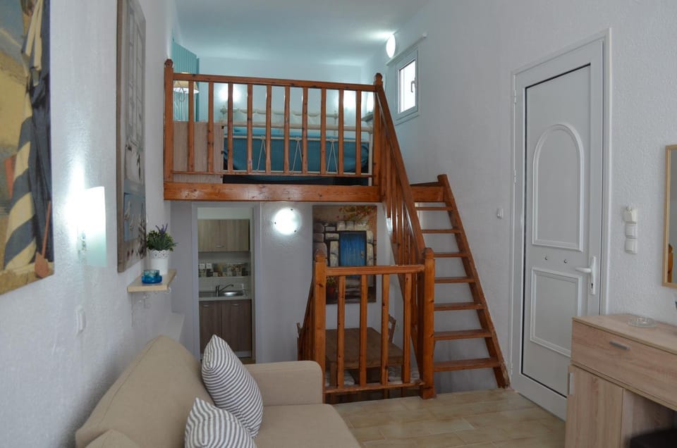 Rania Bella Vista Studios Apartment in Poros