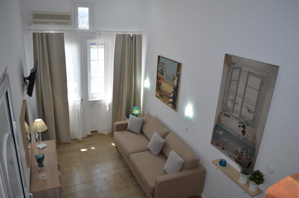 Rania Bella Vista Studios Apartment in Poros