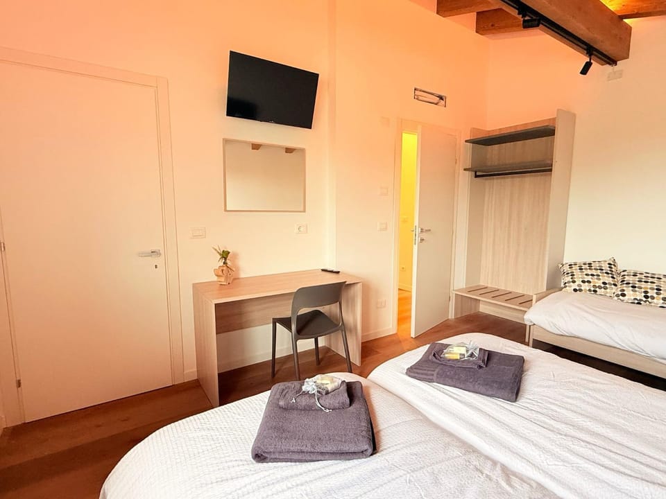 TV and multimedia, Bedroom, wardrobe