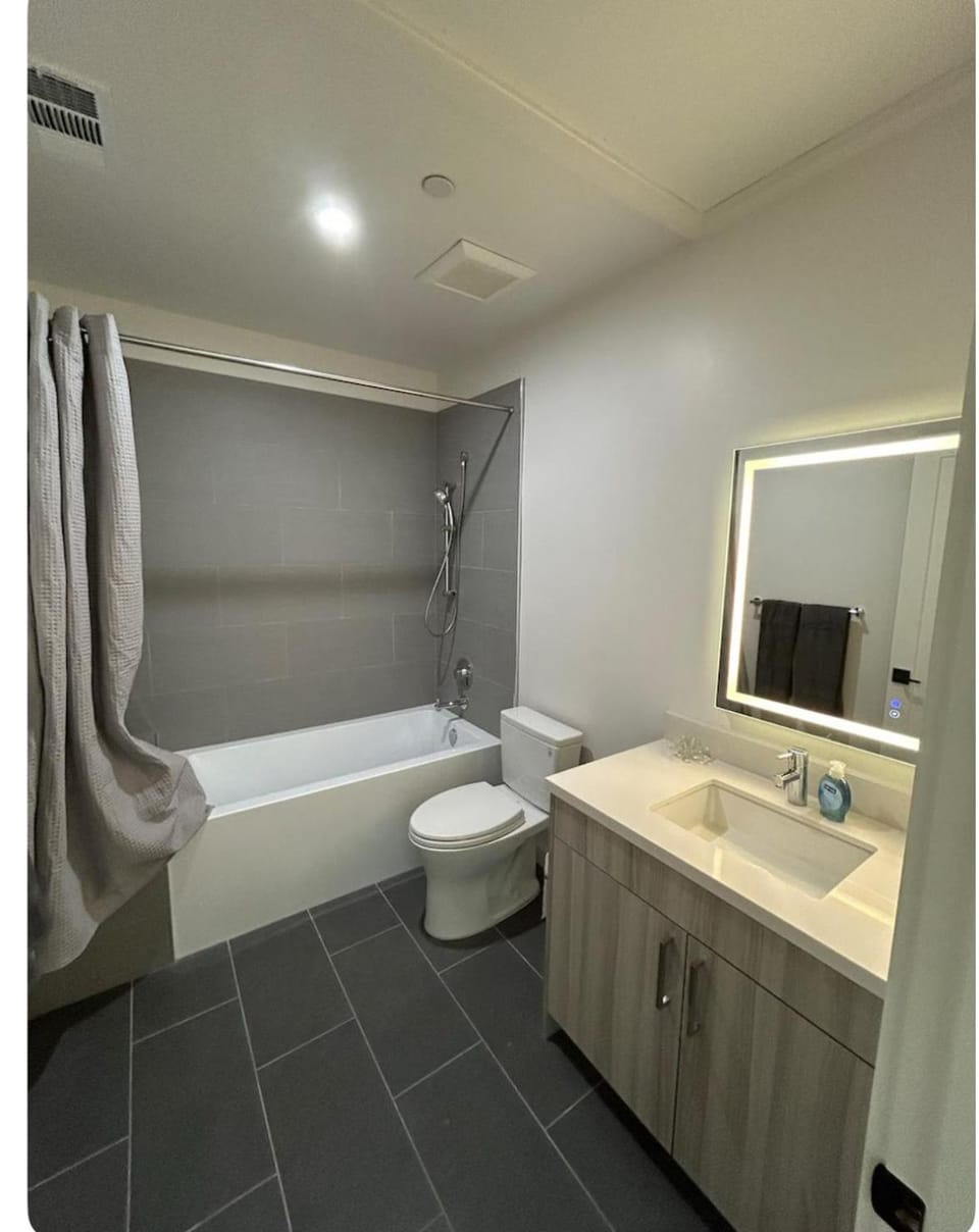 Shower, Toilet, Bathroom, Bath