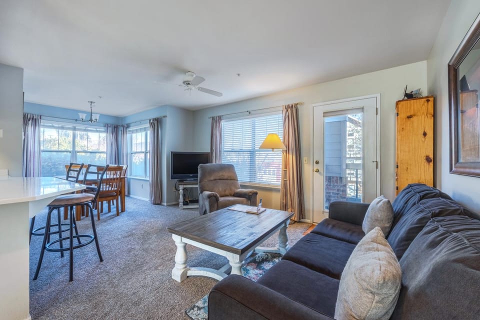 The Hood River Condominiums House in Hood River