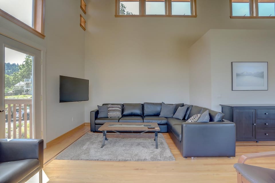 Hutson's Bridgeview House in Hood River