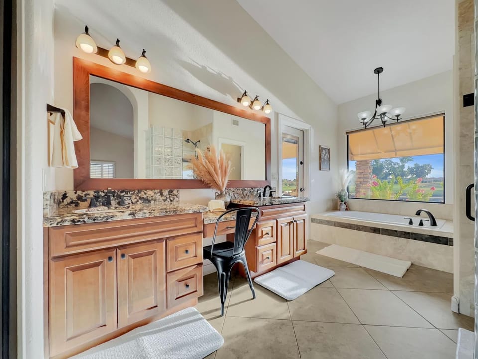 Oleander Chandler/Ocotillo House in Chandler