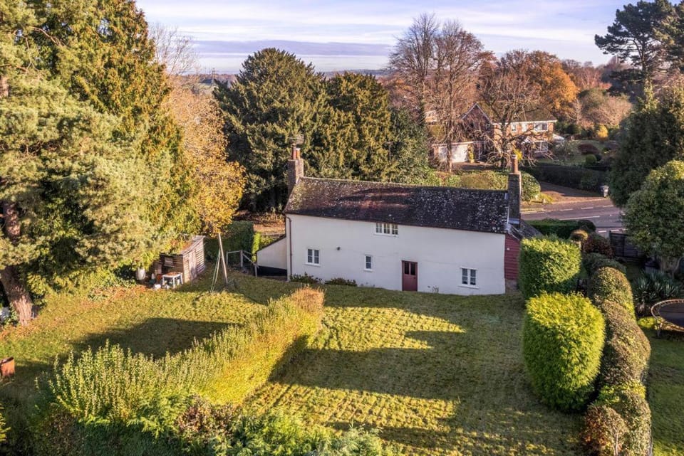 Mantlemas Cottage Apartment in Mid Sussex District