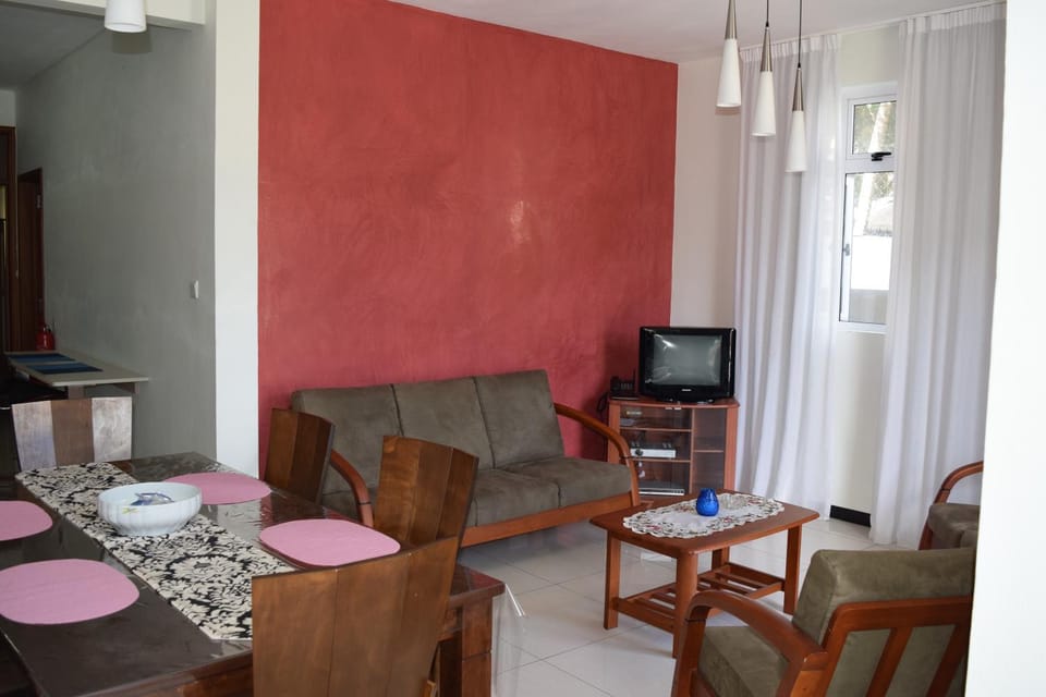 Day, Living room
