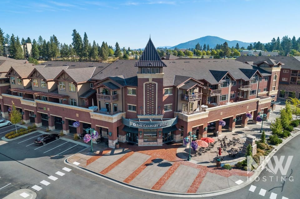 Elegant 2BR Condo in Riverstone House in Coeur dAlene
