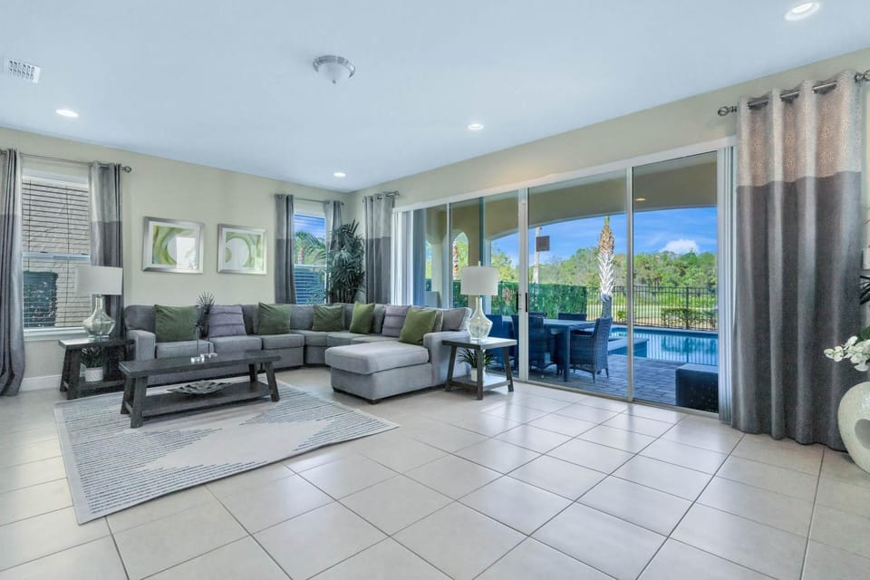 RD785M Fairway Starlight House in Four Corners