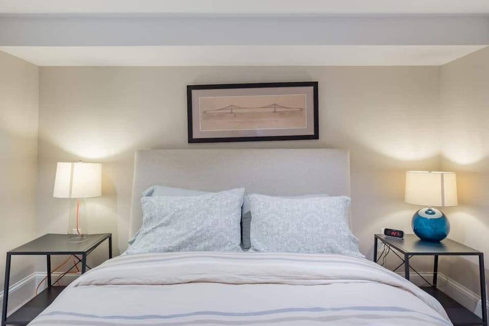 Explore Sights of Washington from Spacious Crib Apartment in District of Columbia